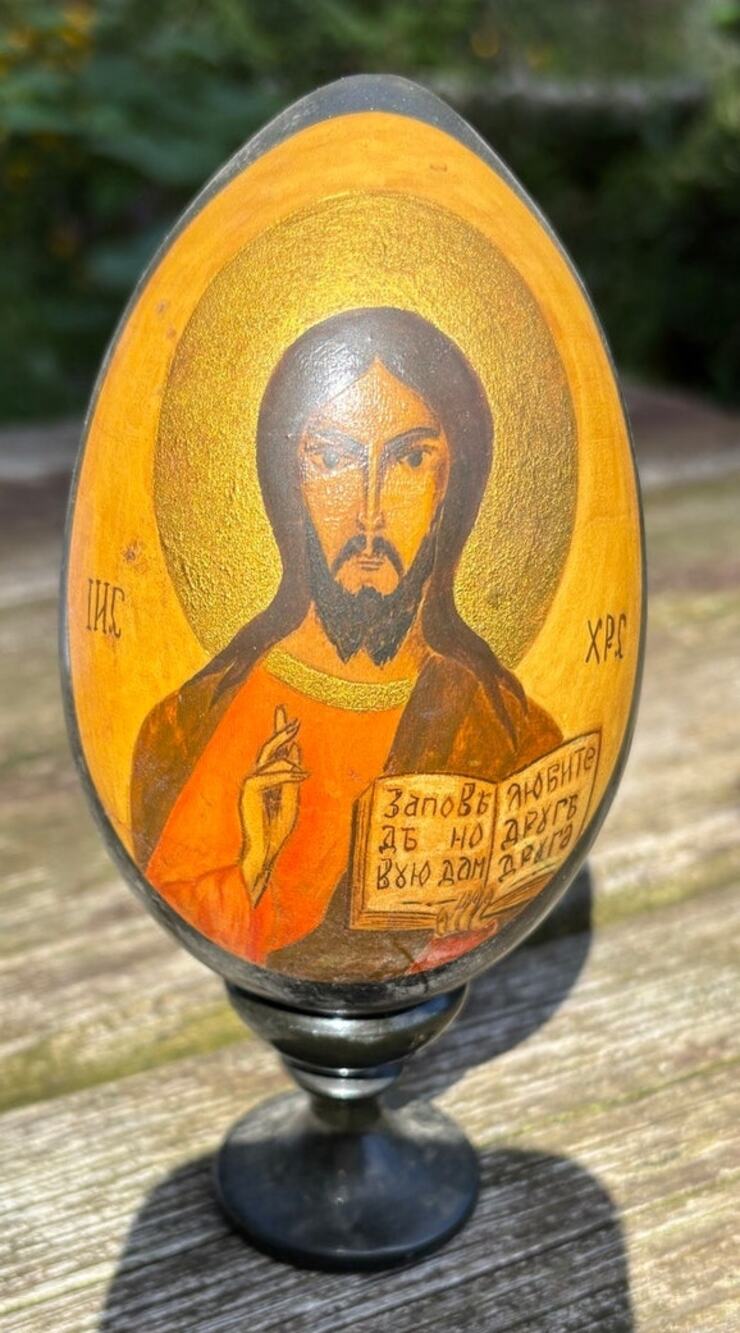 Russian Hand-Painted Orthodox Icon Egg – Christ Pantocrator